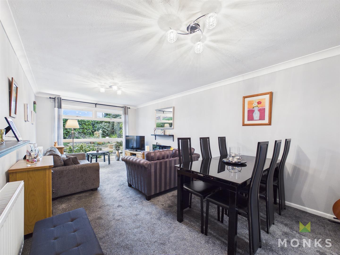 18 Meadow Close, Oswestry, SY11 2EB For Sale